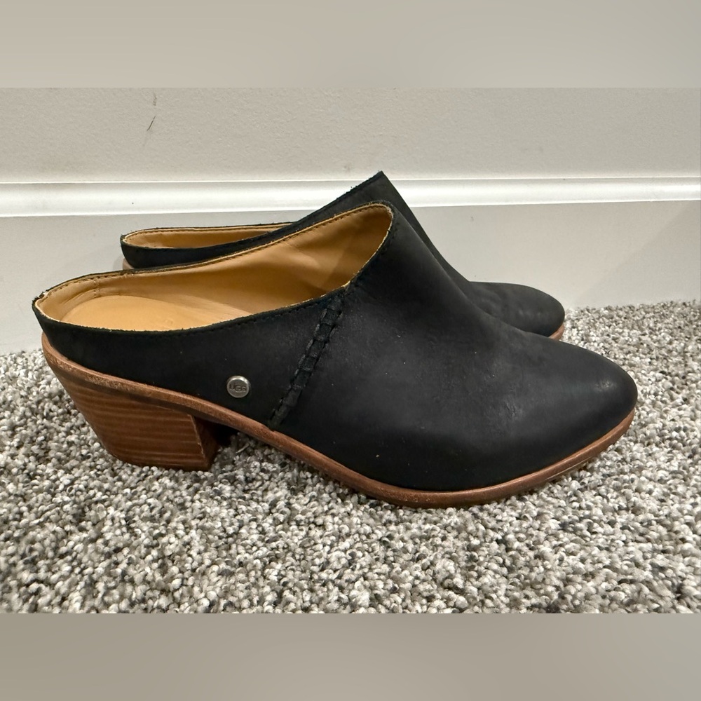 UGG Lovisa women's slip on black leather mule clogs, size 8.5 - Picture 2 of 13